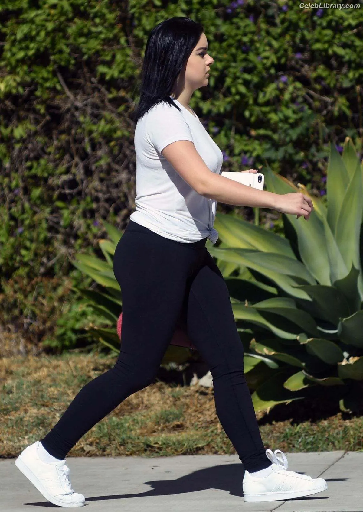 Ariel Winter photo 10 of 993