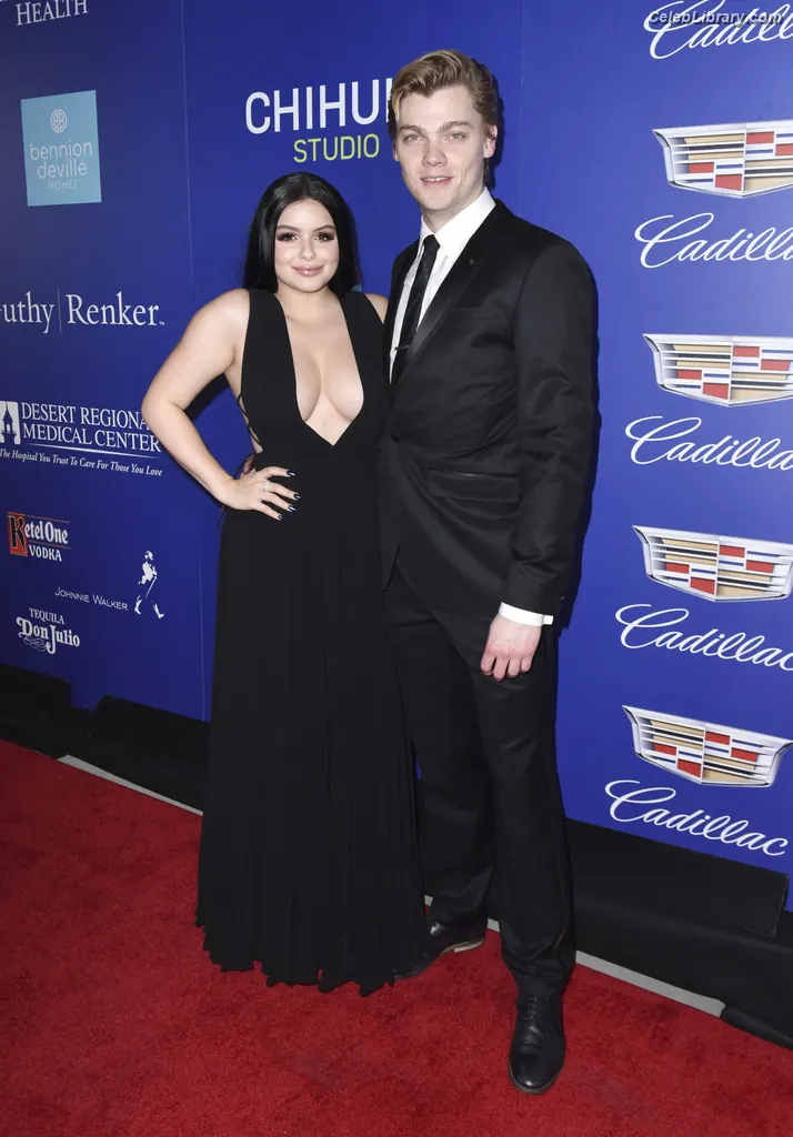 Ariel Winter photo 13 of 993