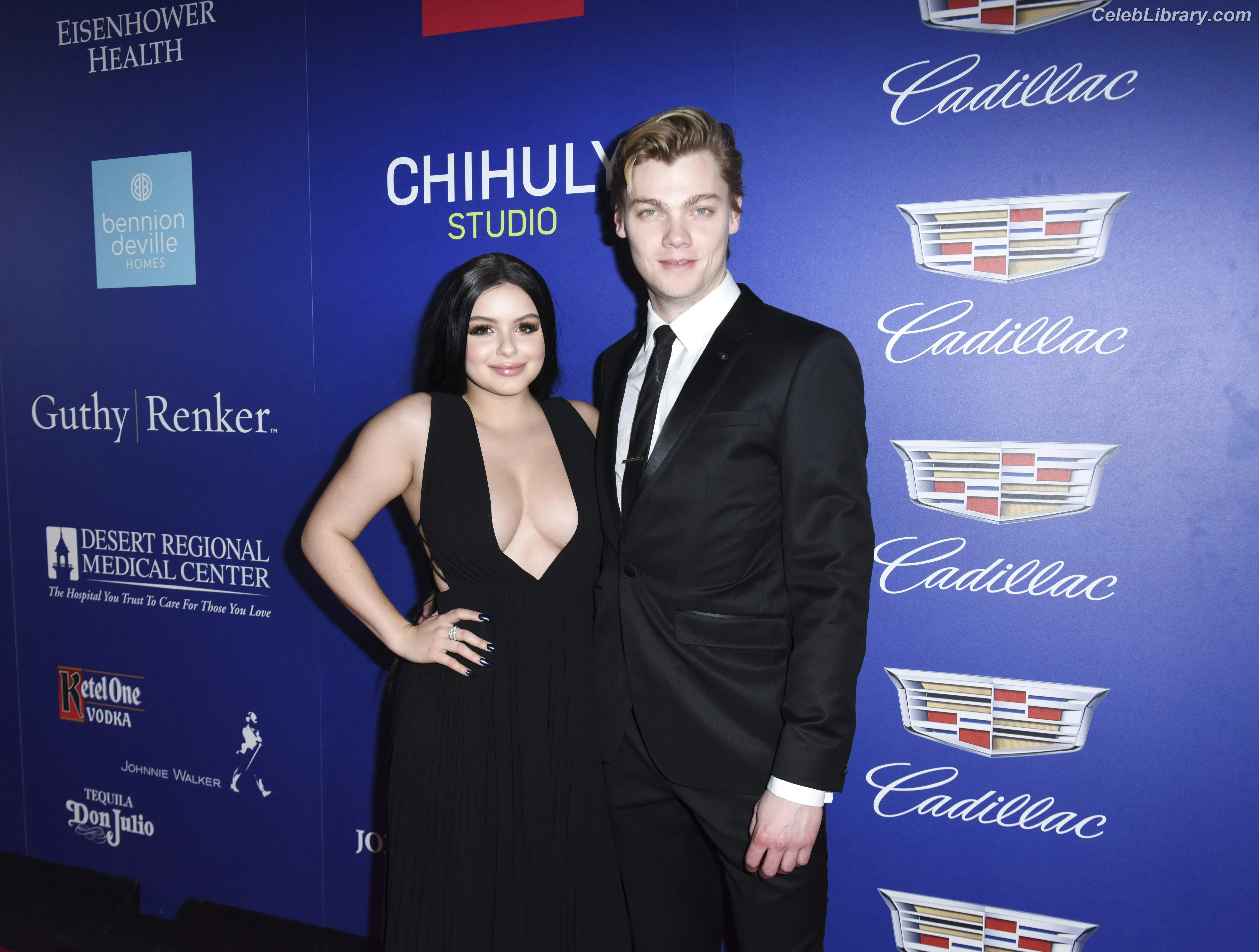 Ariel Winter photo 15 of 993