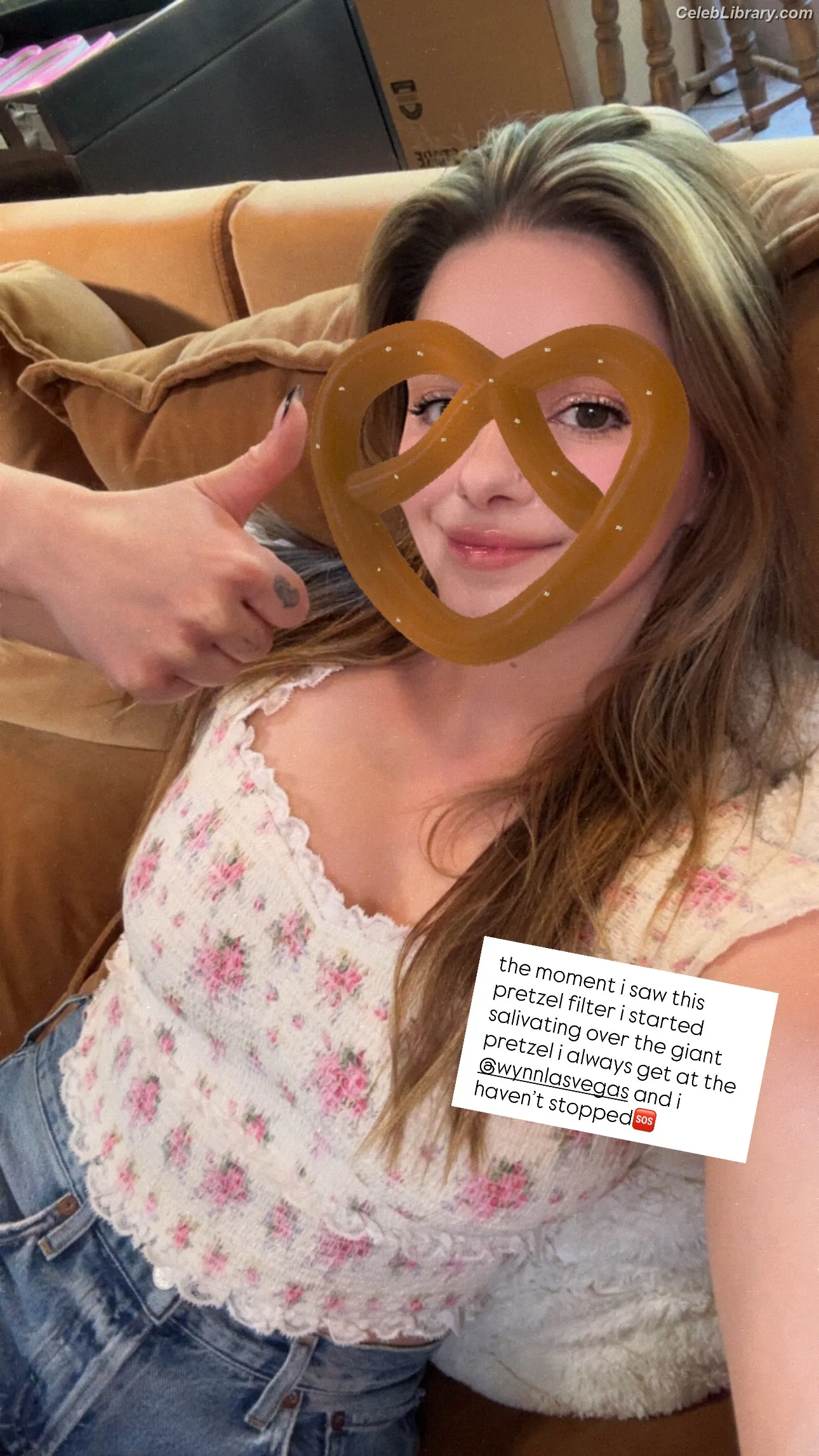 Ariel Winter photo 15 of 993