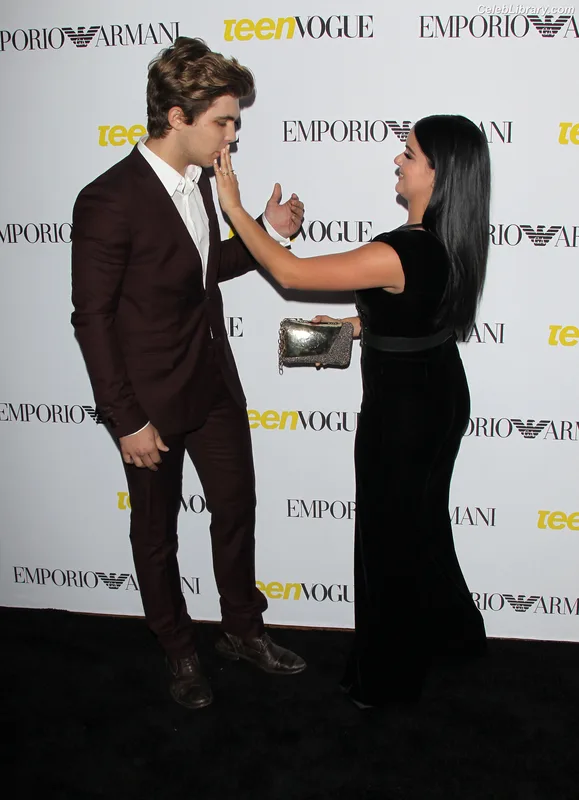 Ariel Winter photo 14 of 994