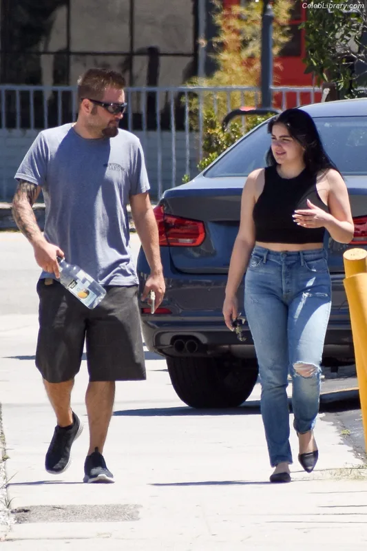 Ariel Winter photo 1 of 994