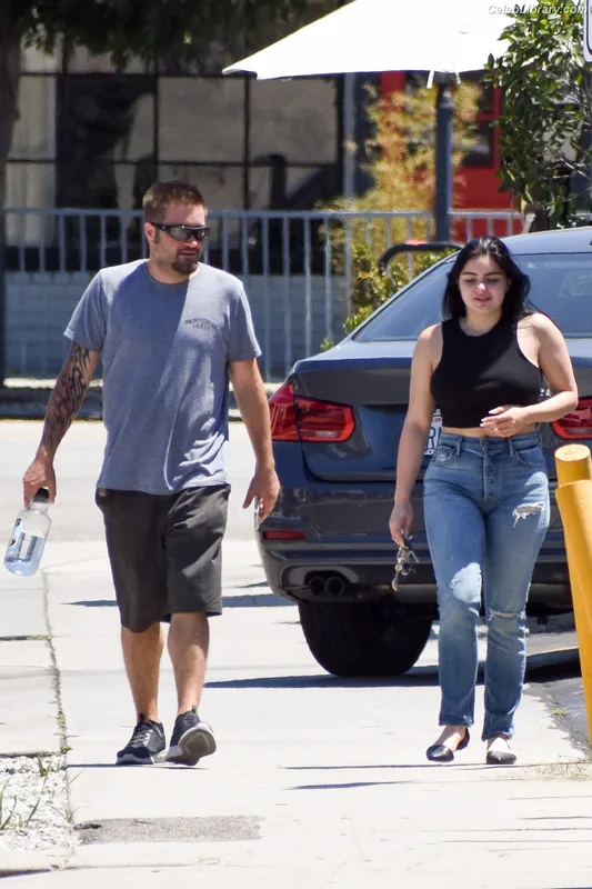 Ariel Winter photo 4 of 994
