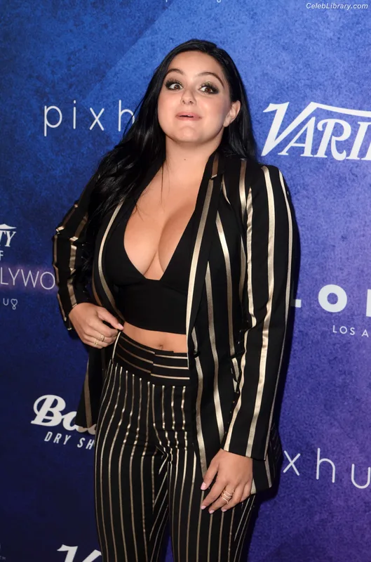 Ariel Winter photo 13 of 994