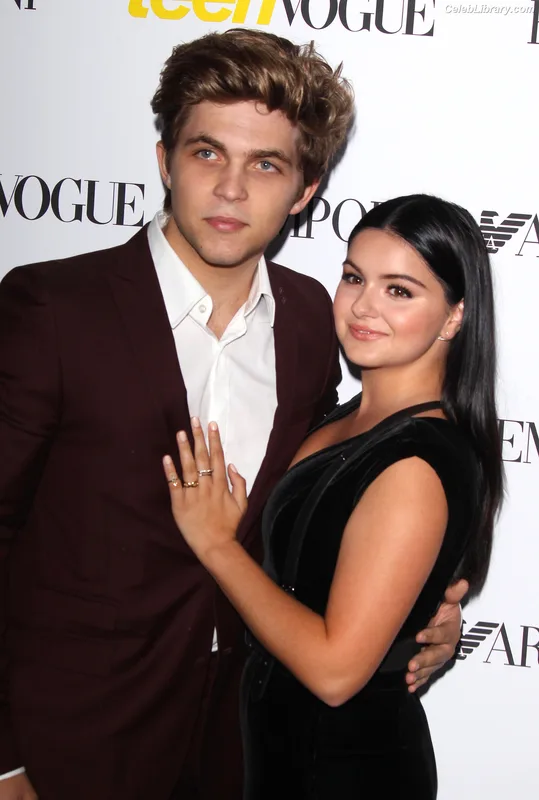 Ariel Winter photo 5 of 994