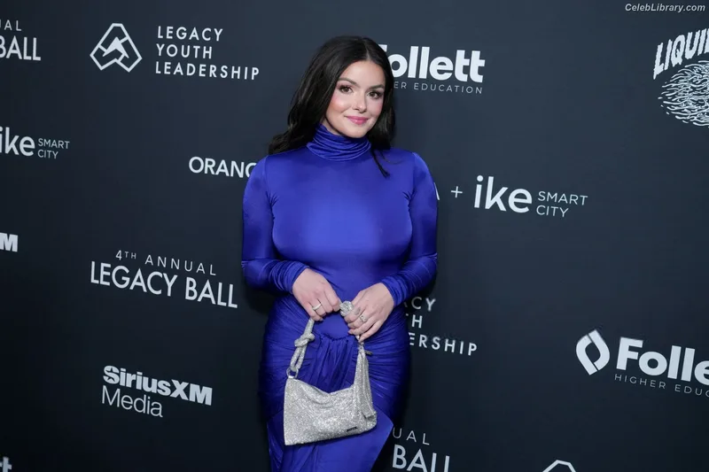 Ariel Winter photo 13 of 994