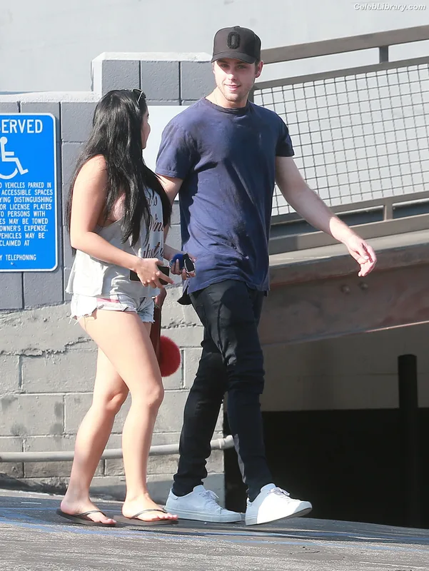 Ariel Winter photo 20 of 994