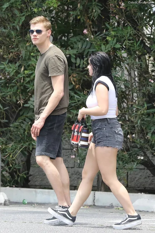 Ariel Winter photo 21 of 994