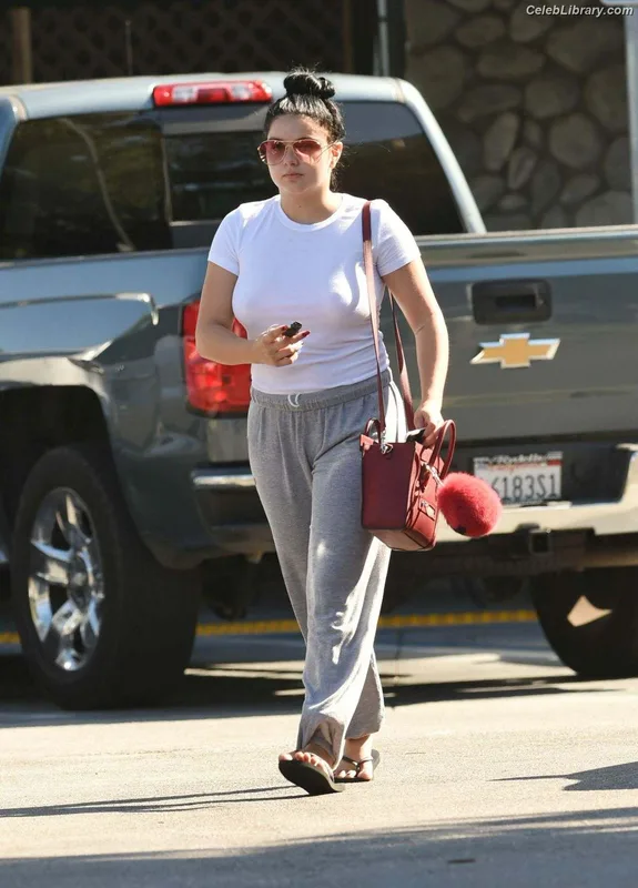 Ariel Winter photo 13 of 994