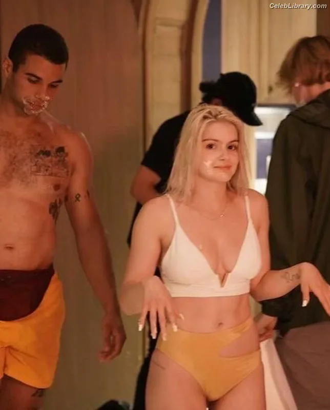Ariel Winter photo 13 of 994