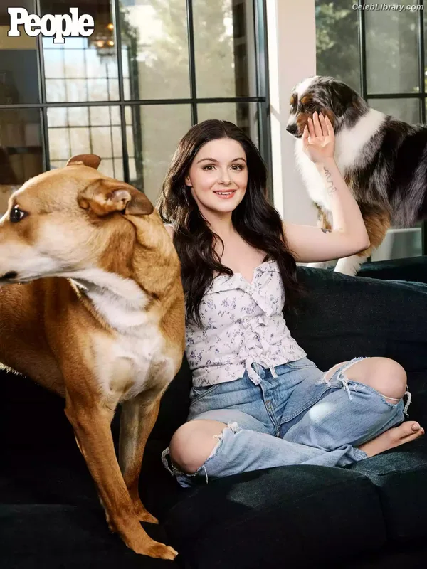 Ariel Winter photo 24 of 994