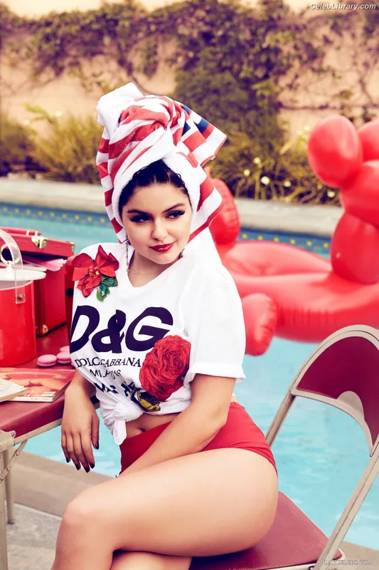 Ariel Winter photo 19 of 994