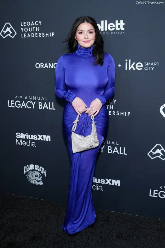 Ariel Winter photo 12 of 994