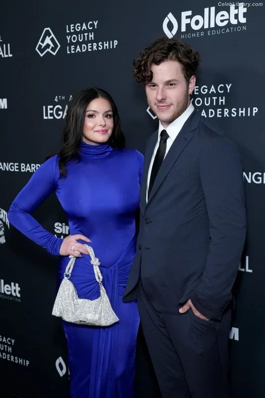 Ariel Winter photo 10 of 994