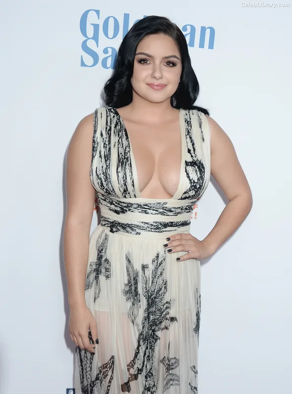 Ariel Winter photo 9 of 994