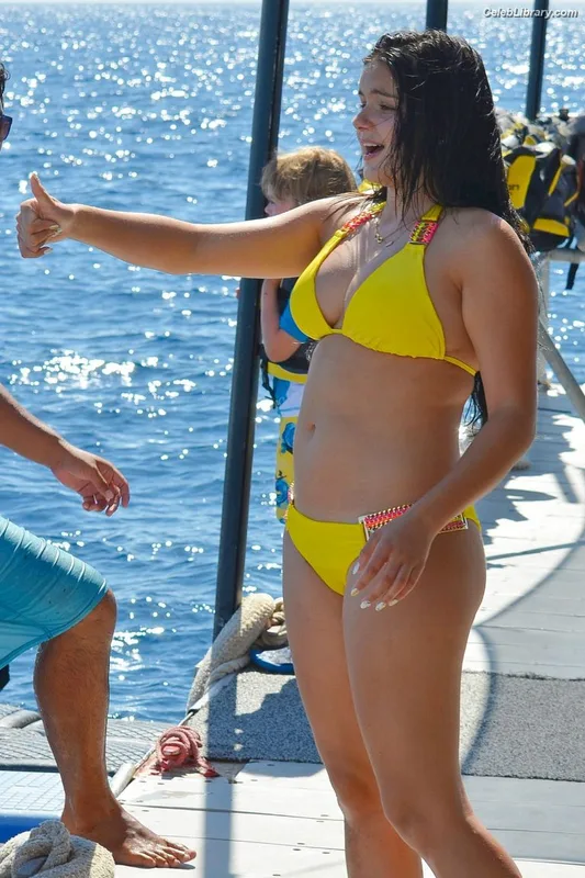 Ariel Winter photo 7 of 994