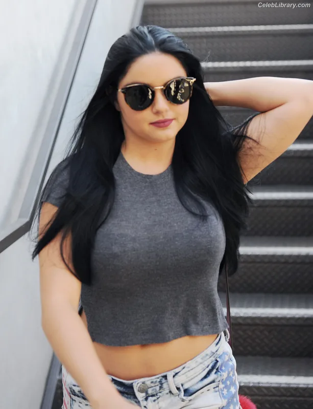 Ariel Winter photo 10 of 994