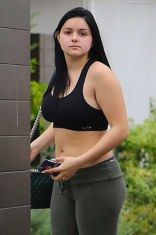 Ariel Winter photo 15 of 994