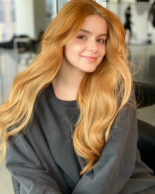 Ariel Winter photo 19 of 994