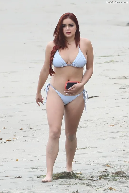 Ariel Winter photo 6 of 994