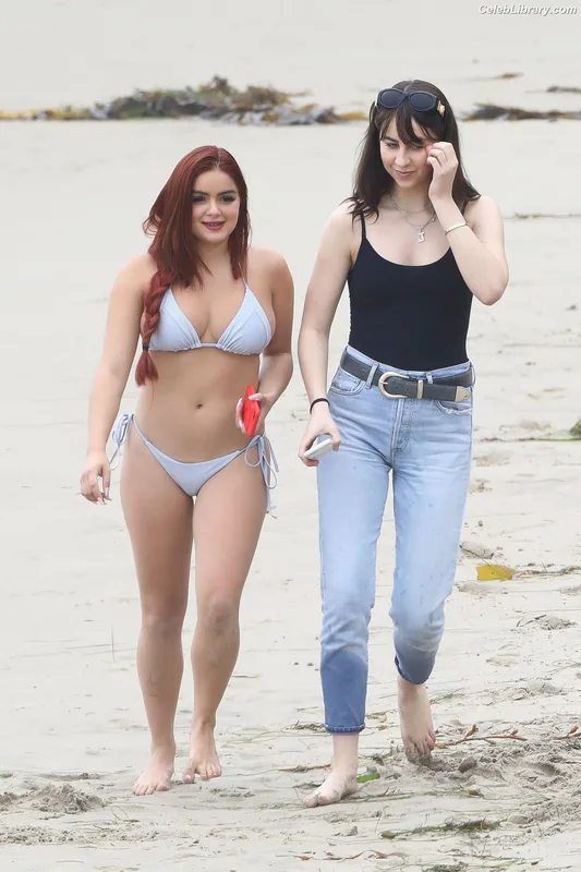 Ariel Winter photo 7 of 994