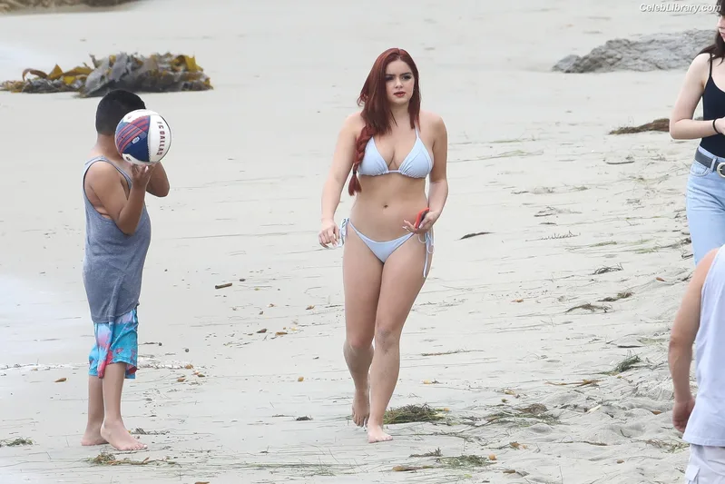 Ariel Winter photo 21 of 994