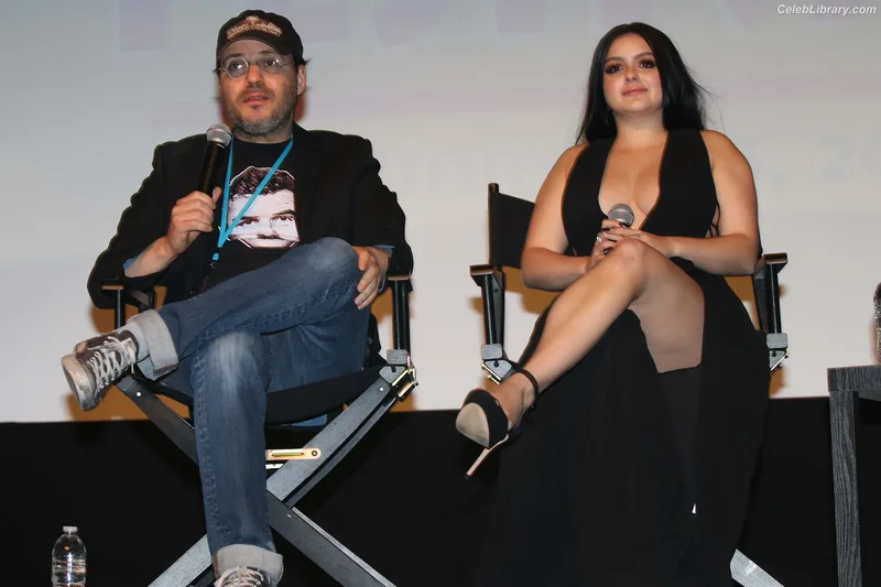 Ariel Winter photo 8 of 994