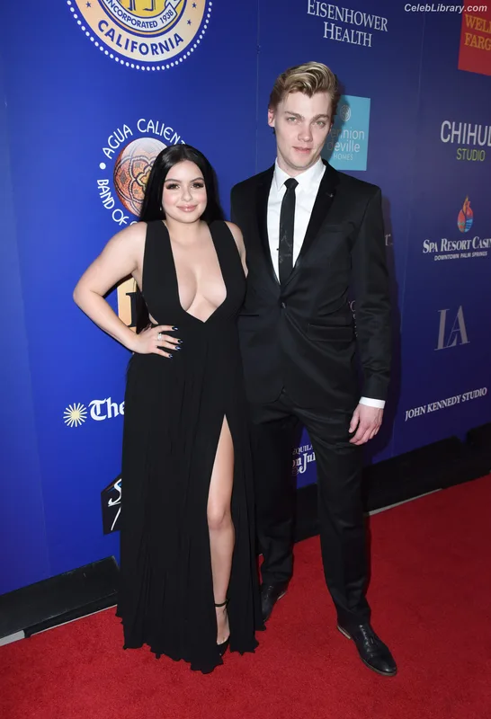 Ariel Winter photo 16 of 994