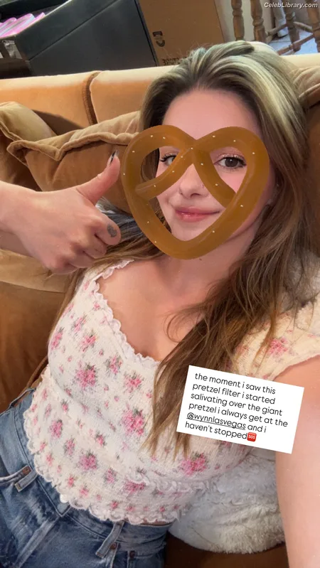 Ariel Winter photo 15 of 994