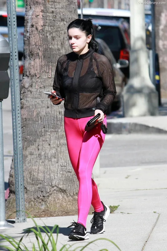 Ariel Winter photo 23 of 994