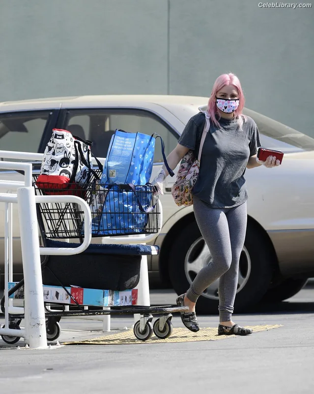 Ariel Winter photo 15 of 994