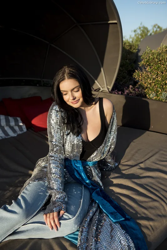 Ariel Winter photo 6 of 994