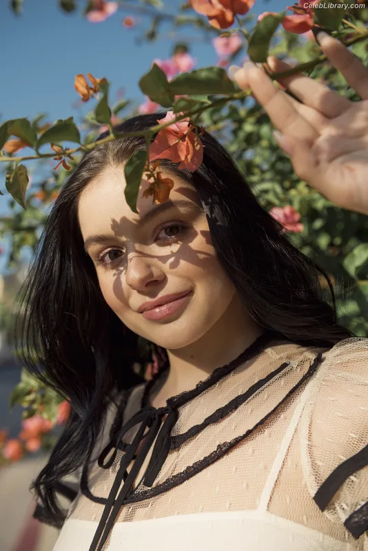 Ariel Winter photo 20 of 994