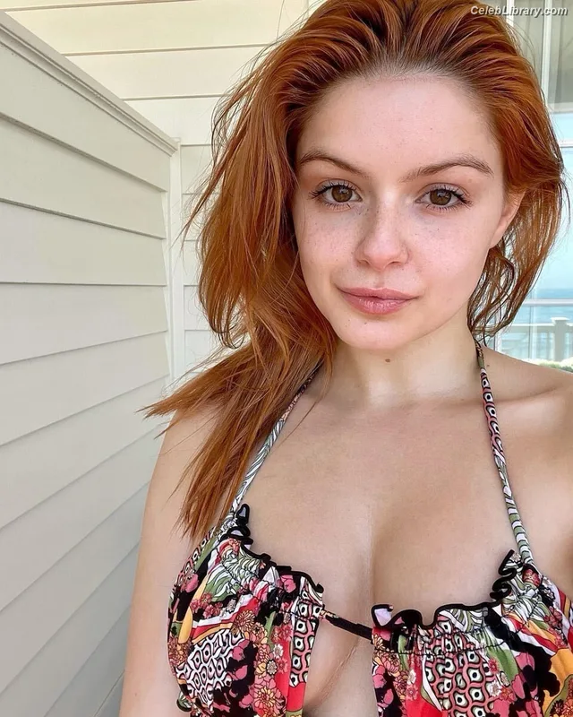 Ariel Winter photo 11 of 994