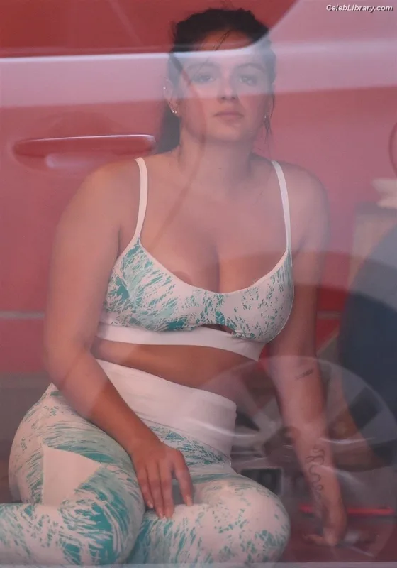 Ariel Winter photo 17 of 994