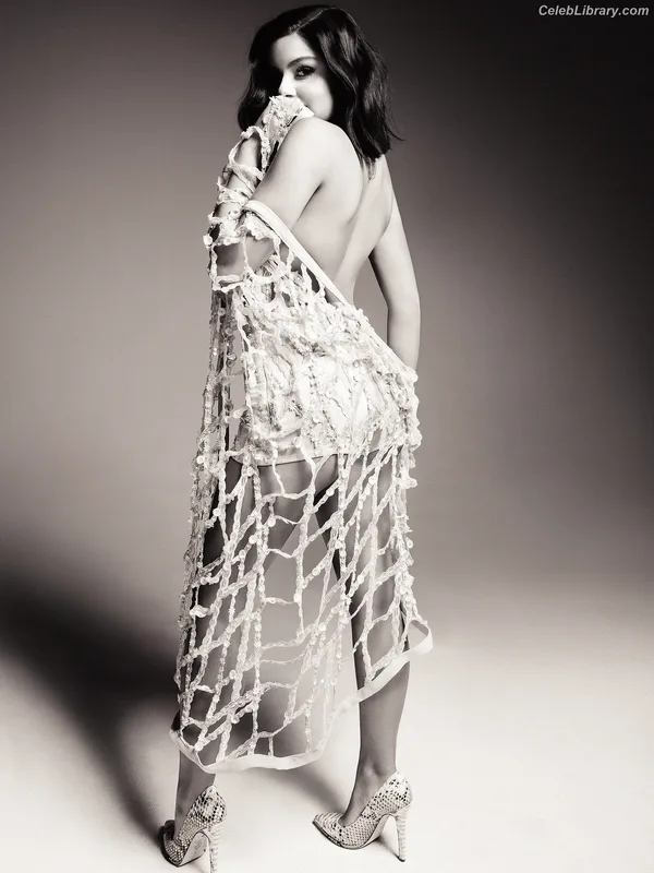 Ariel Winter photo 24 of 994