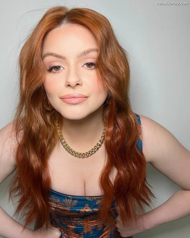 Ariel Winter photo 9 of 994