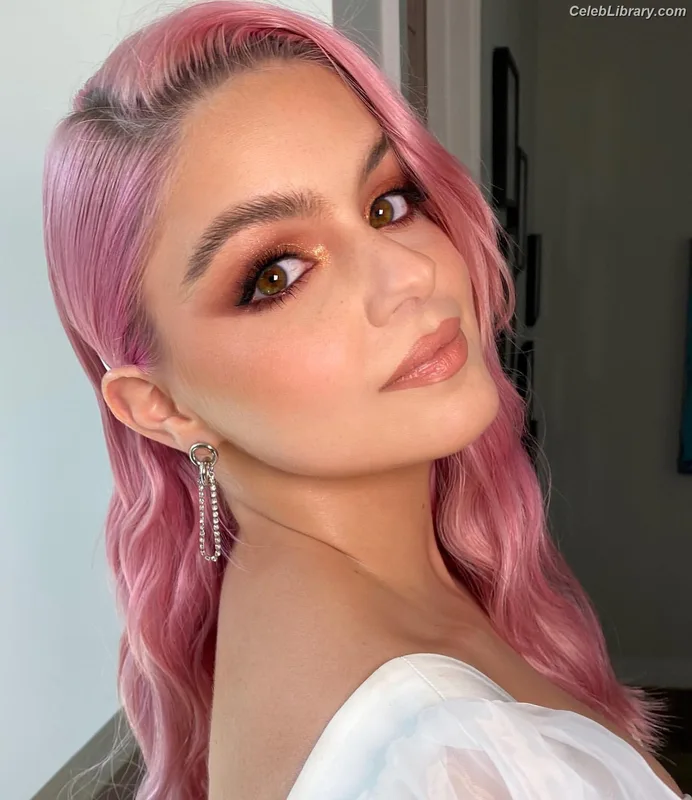 Ariel Winter photo 14 of 994