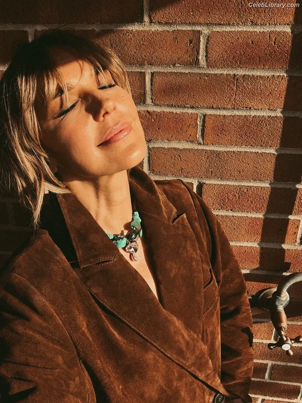 Arielle Kebbel photo 9 of 231
