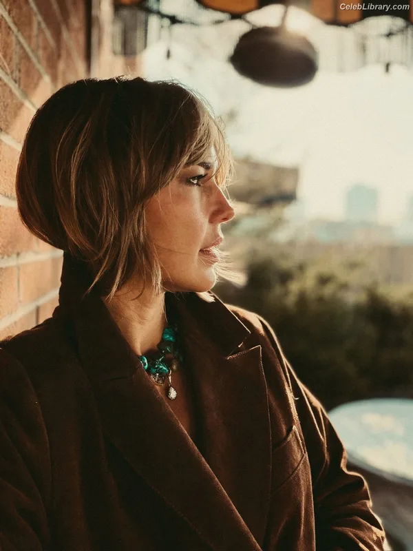 Arielle Kebbel photo 1 of 231