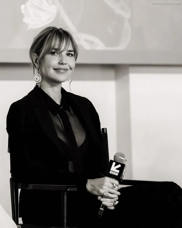 Arielle Kebbel photo 13 of 231