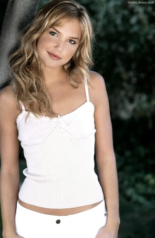 Arielle Kebbel photo 3 of 231