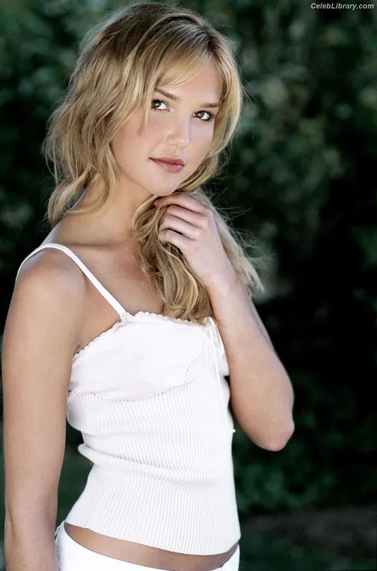 Arielle Kebbel photo 4 of 231