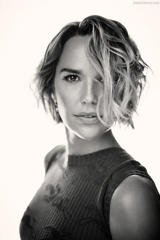 Arielle Kebbel photo 19 of 231
