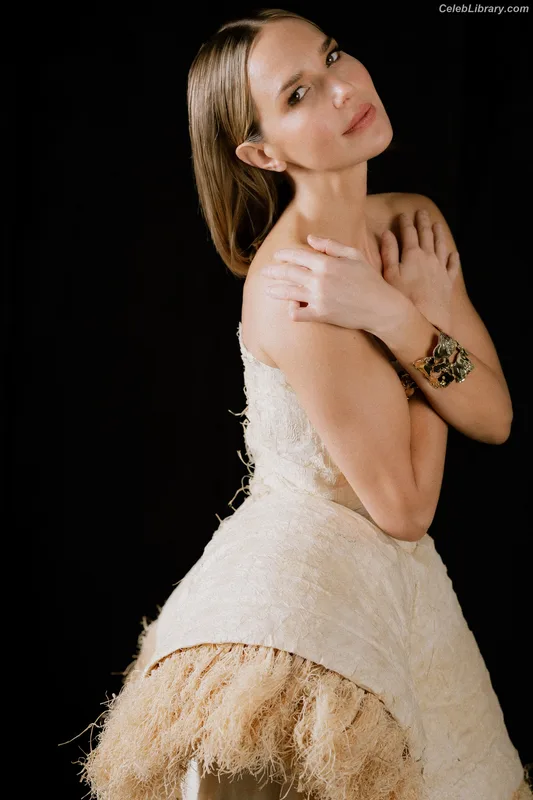 Arielle Kebbel photo 10 of 231
