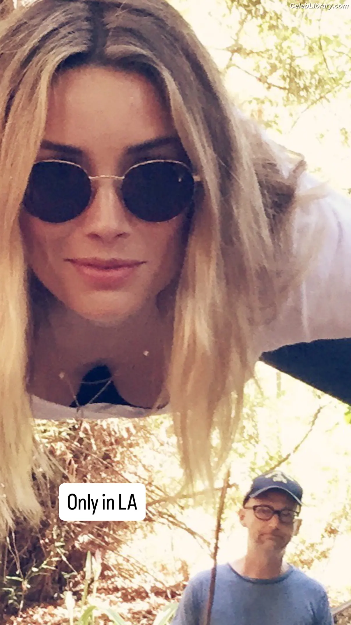 Arielle Vandenberg photo 2 of 54