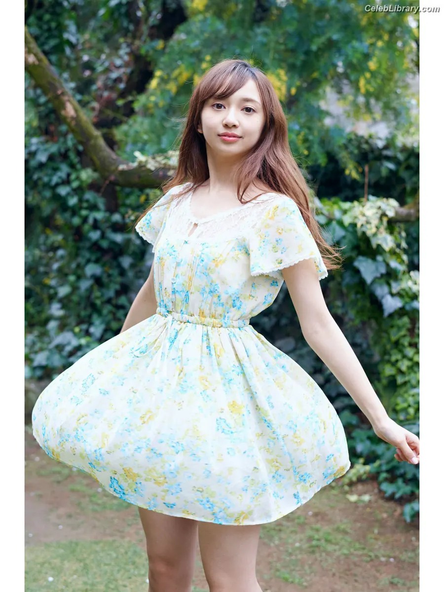 Arisa Komiya photo 24 of 295