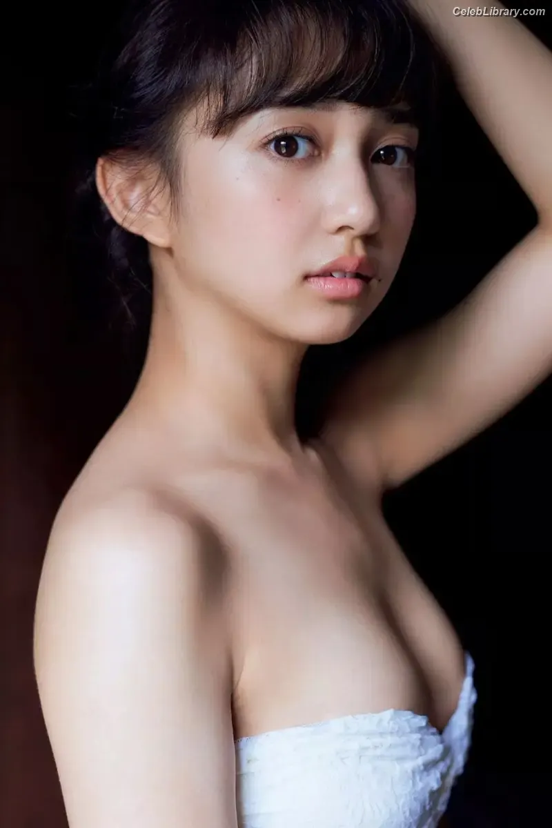 Arisa Komiya photo 6 of 295