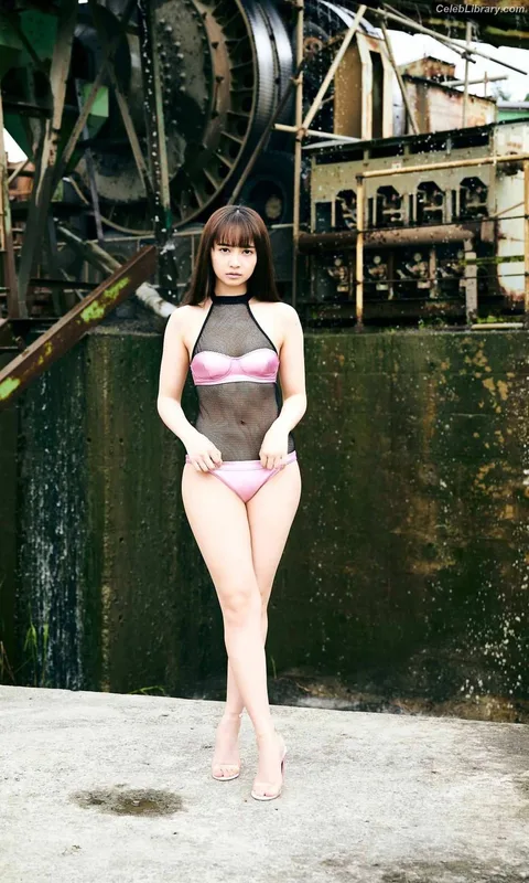 Arisa Komiya photo 9 of 296