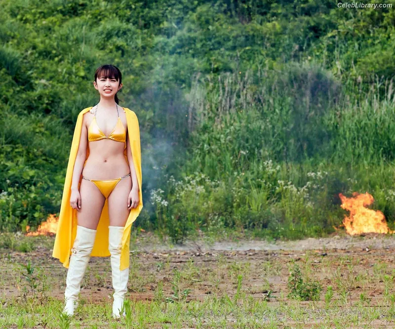 Arisa Komiya photo 19 of 296